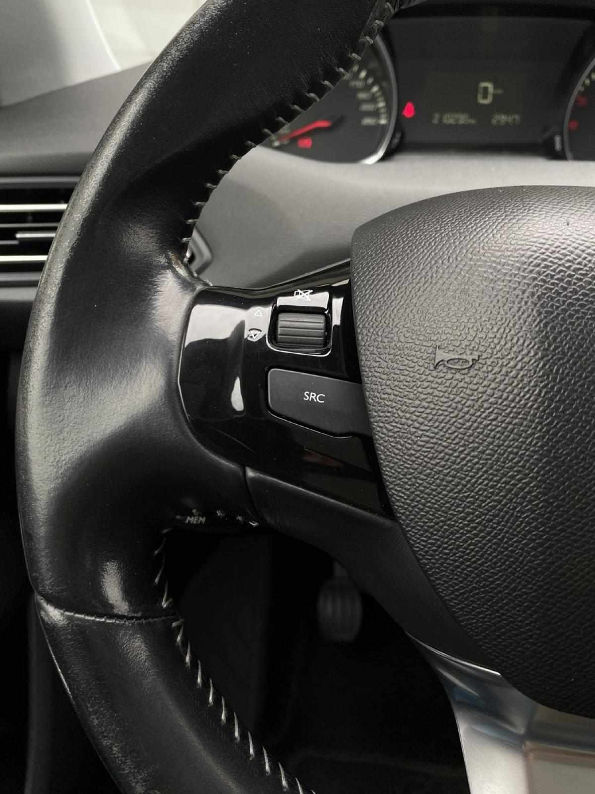 peugeot-308-sw-2015-diesel-1560cc