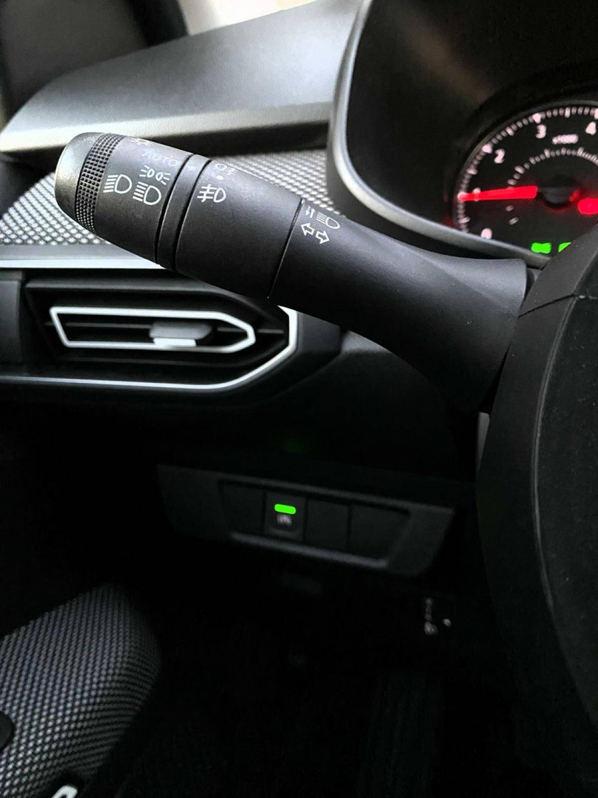 dacia-jogger-2023-gpl-999cc