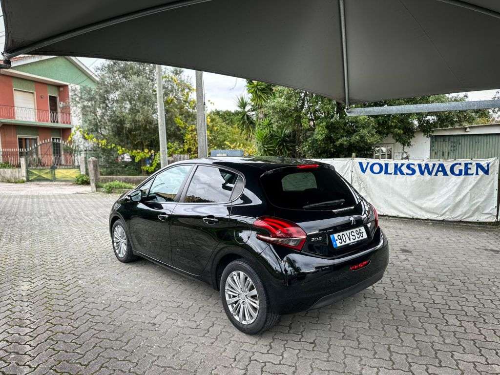 peugeot-208-2018-diesel-1499cc