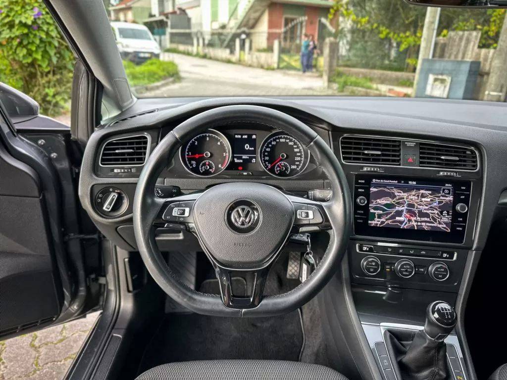 volkswagen-golf-2019-diesel-1598cc