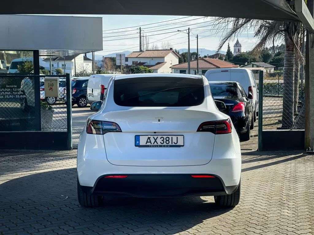 tesla-model-y-2023-eletrico-200cc