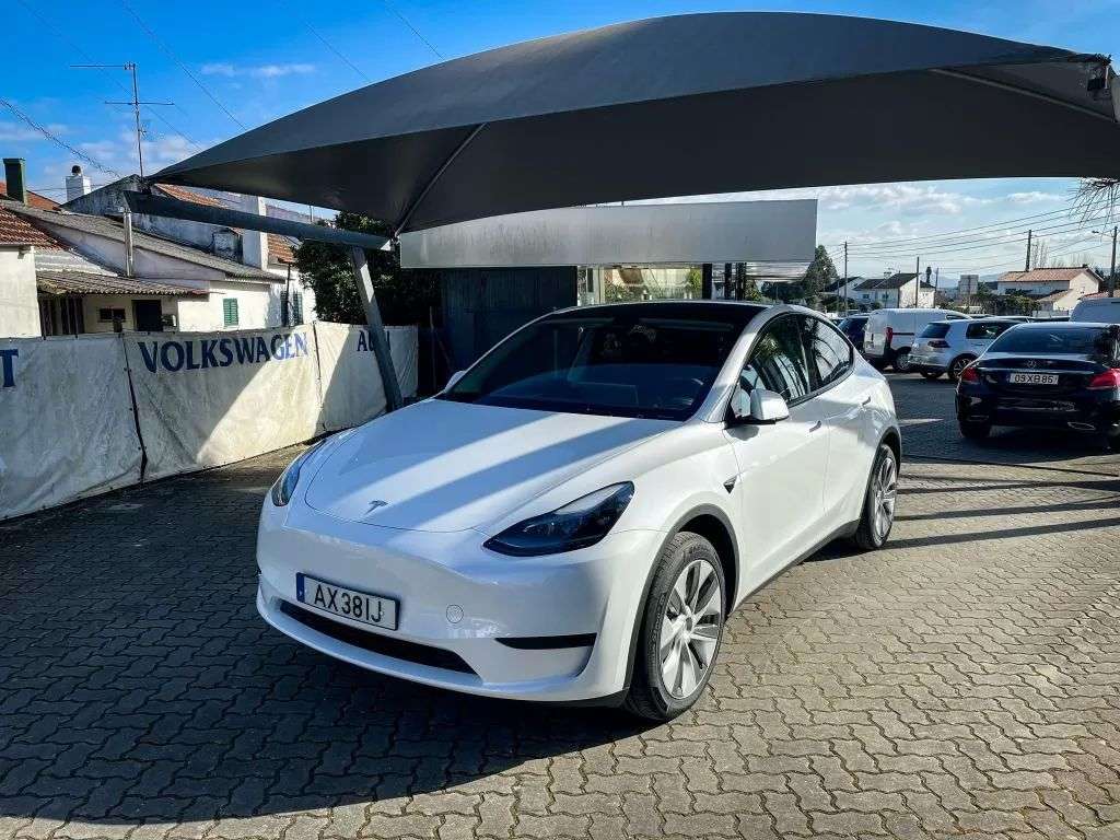 tesla-model-y-2023-eletrico-200cc