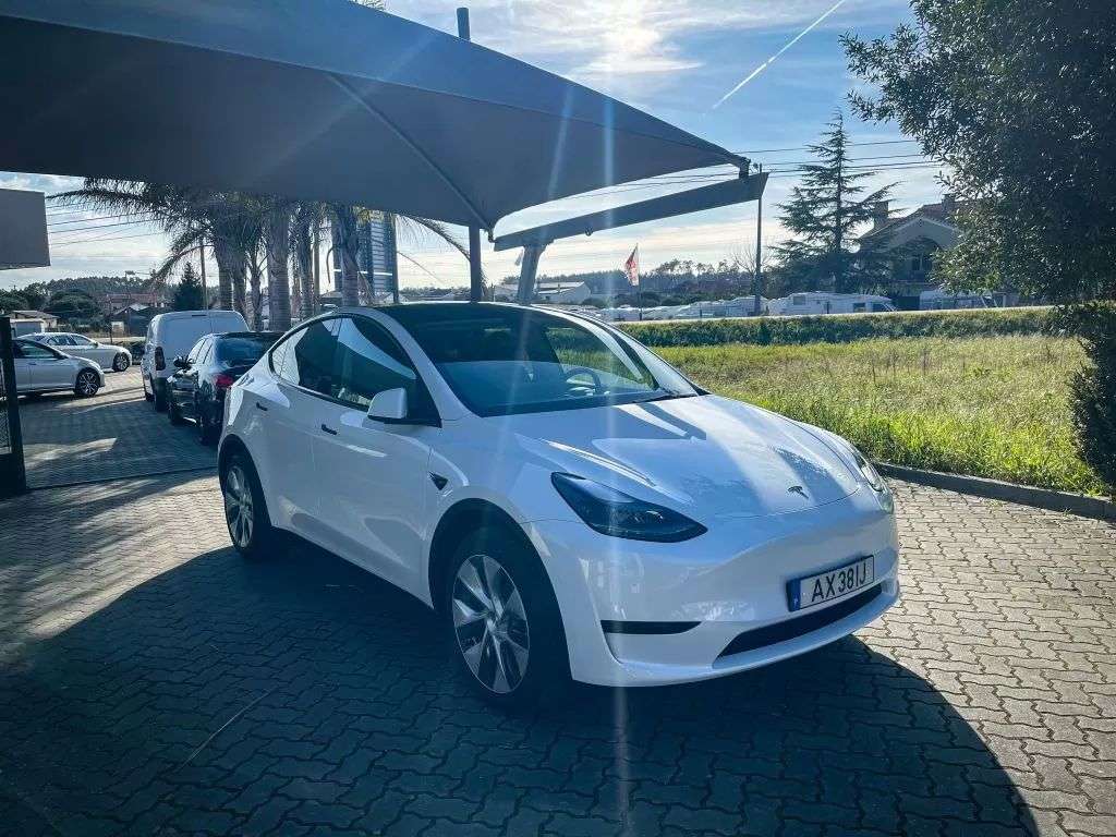 tesla-model-y-2023-eletrico-200cc