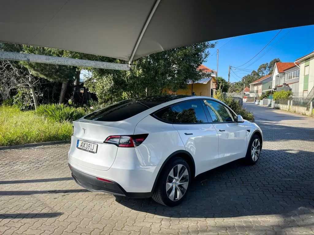 tesla-model-y-2023-eletrico-200cc