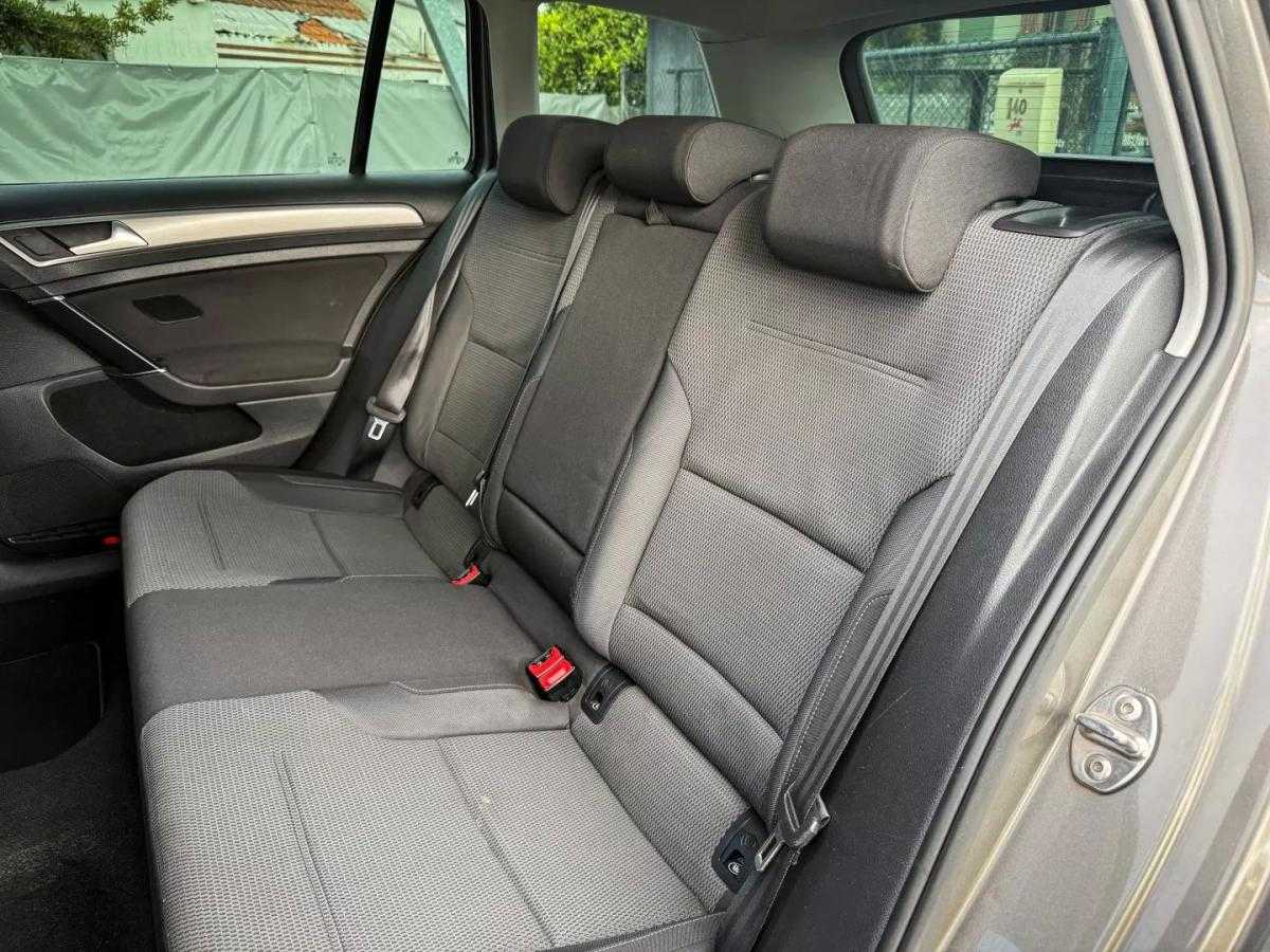 volkswagen-golf-variant-2014-diesel-1598cc