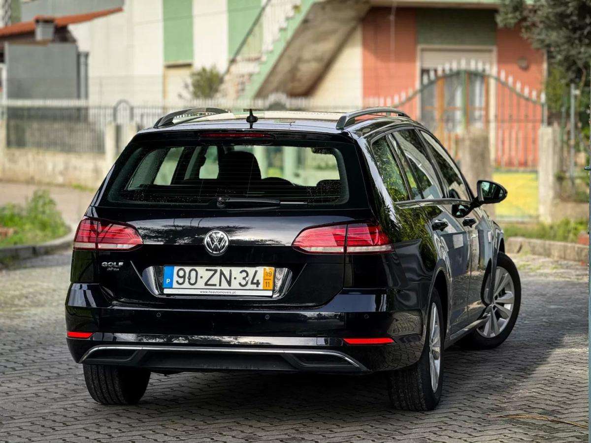 volkswagen-golf-variant-2019-diesel-1598cc