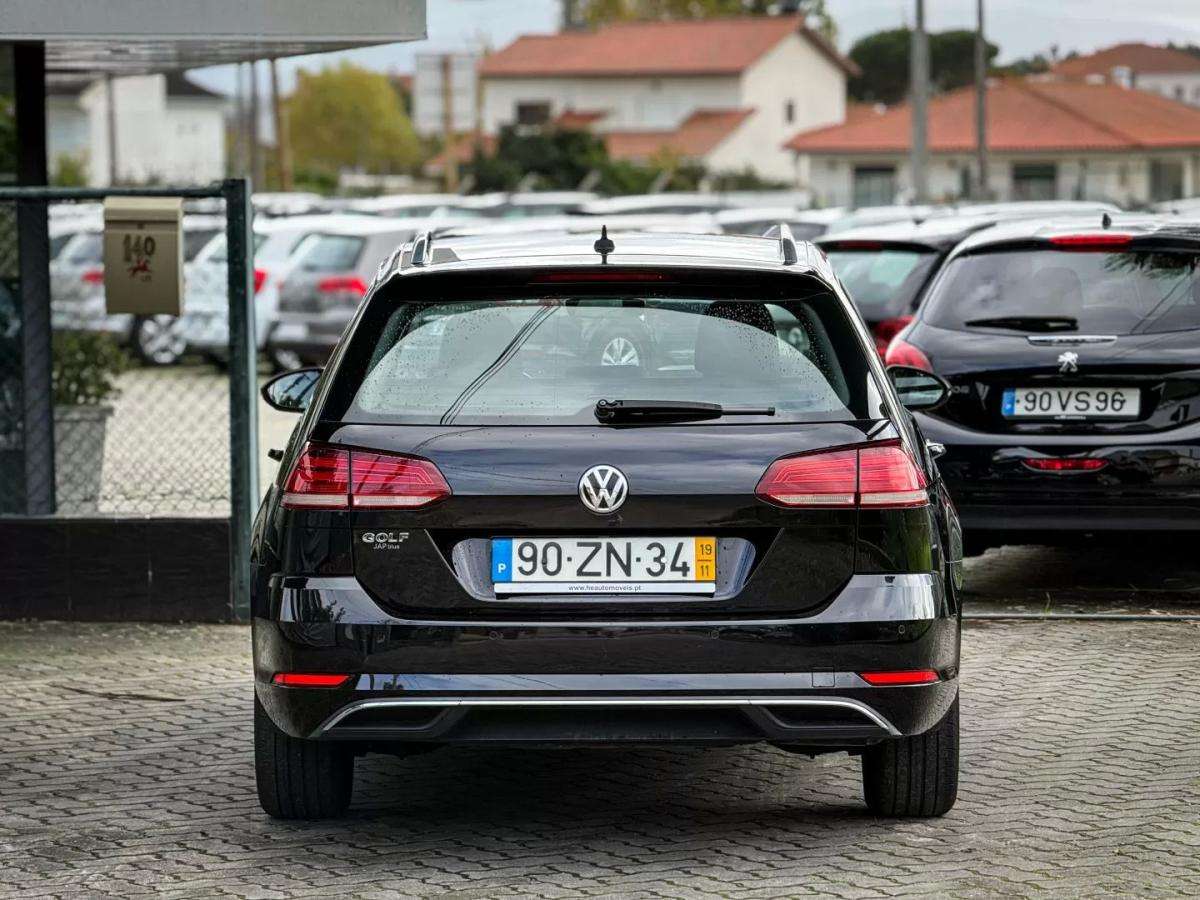 volkswagen-golf-variant-2019-diesel-1598cc