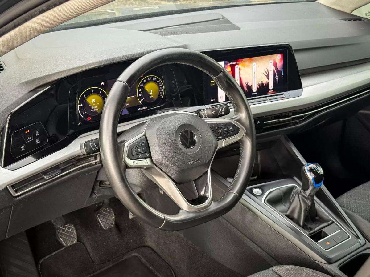 volkswagen-golf-2022-diesel-1968cc