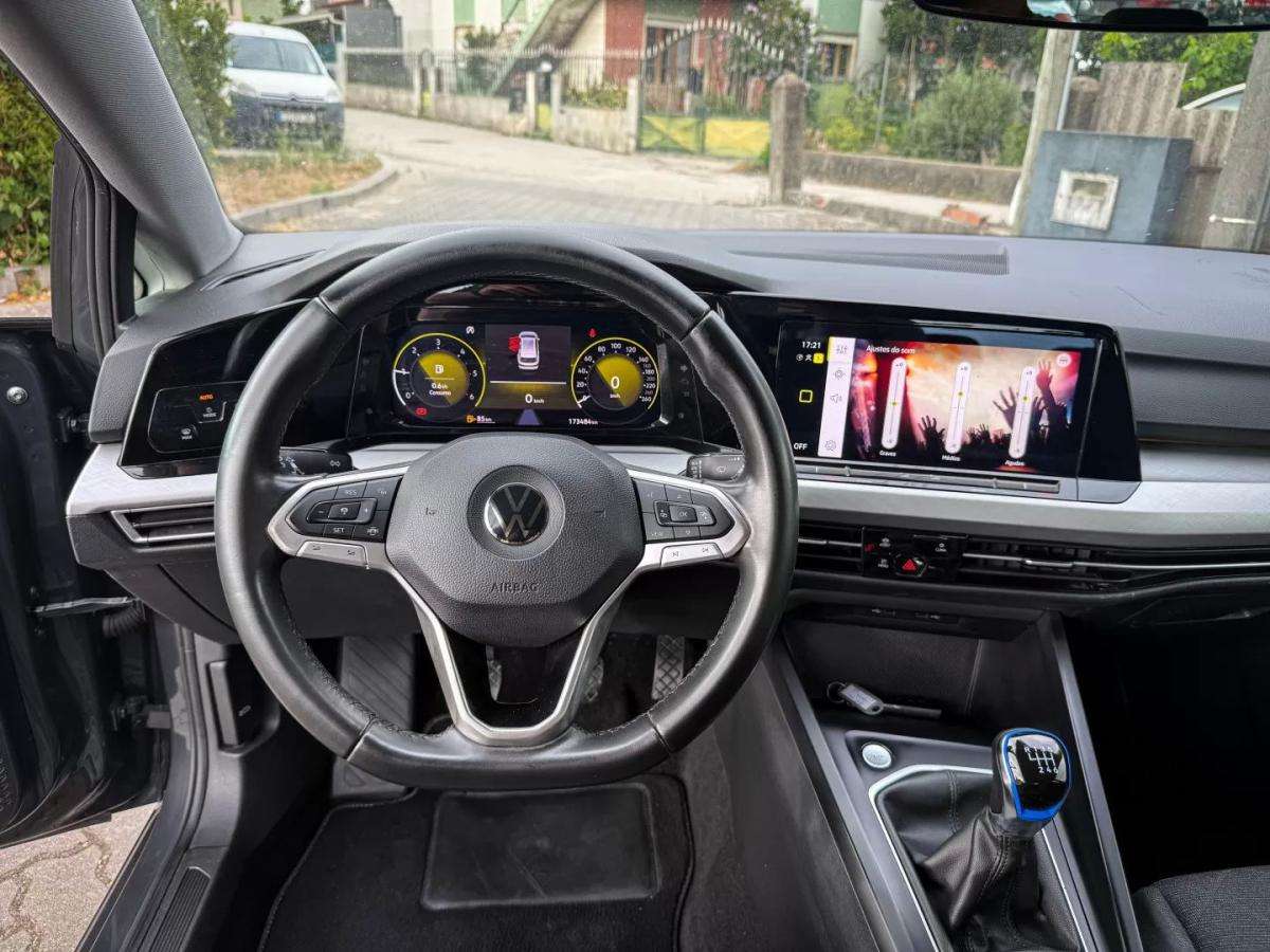 volkswagen-golf-2022-diesel-1968cc
