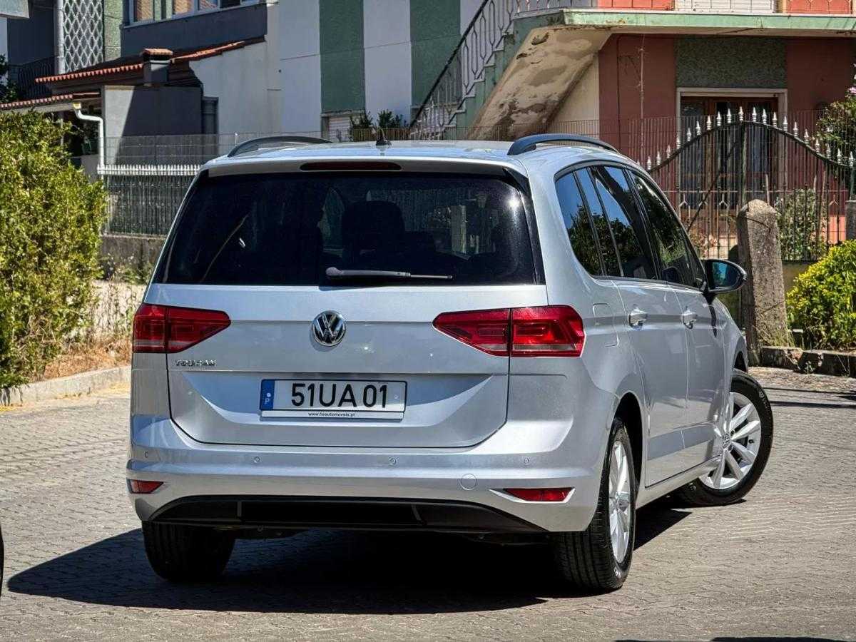 volkswagen-touran-2017-diesel-1598cc