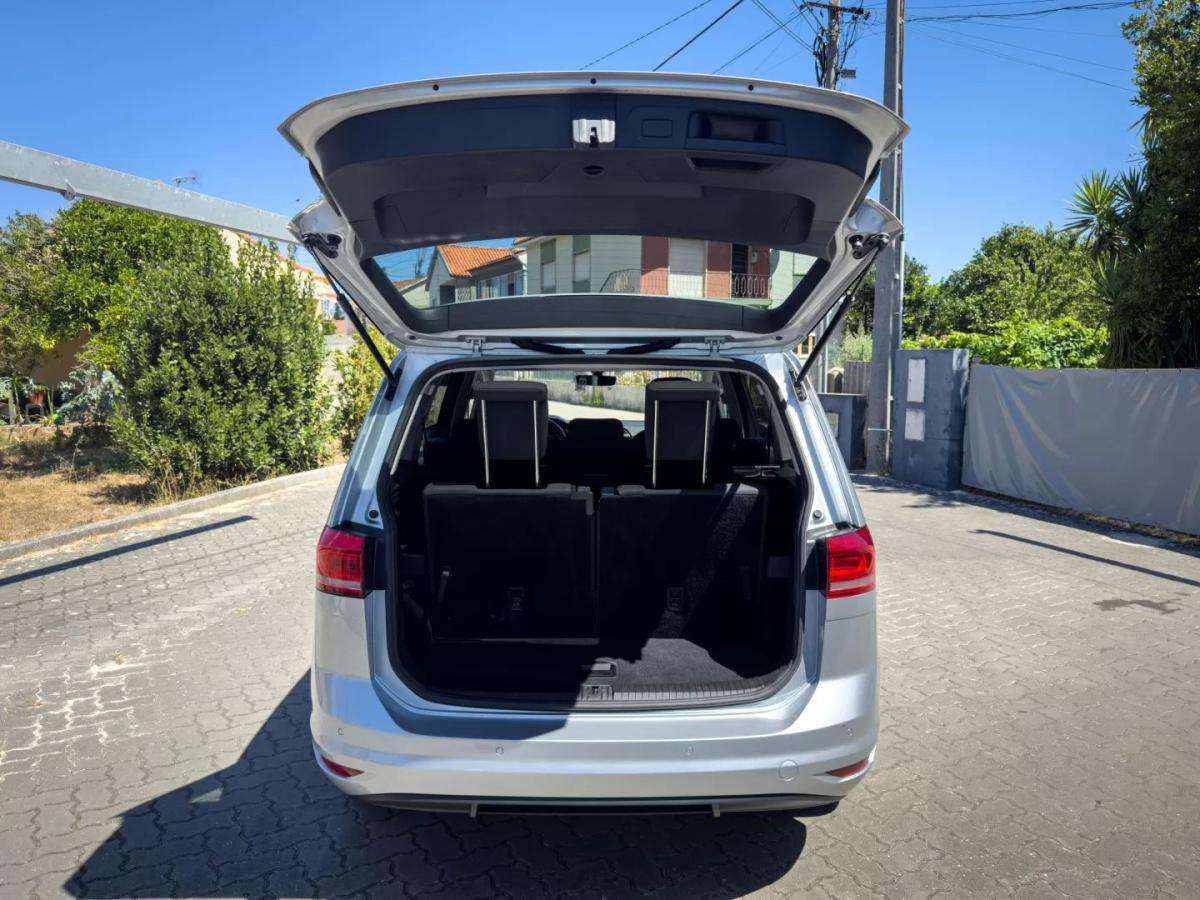 volkswagen-touran-2017-diesel-1598cc