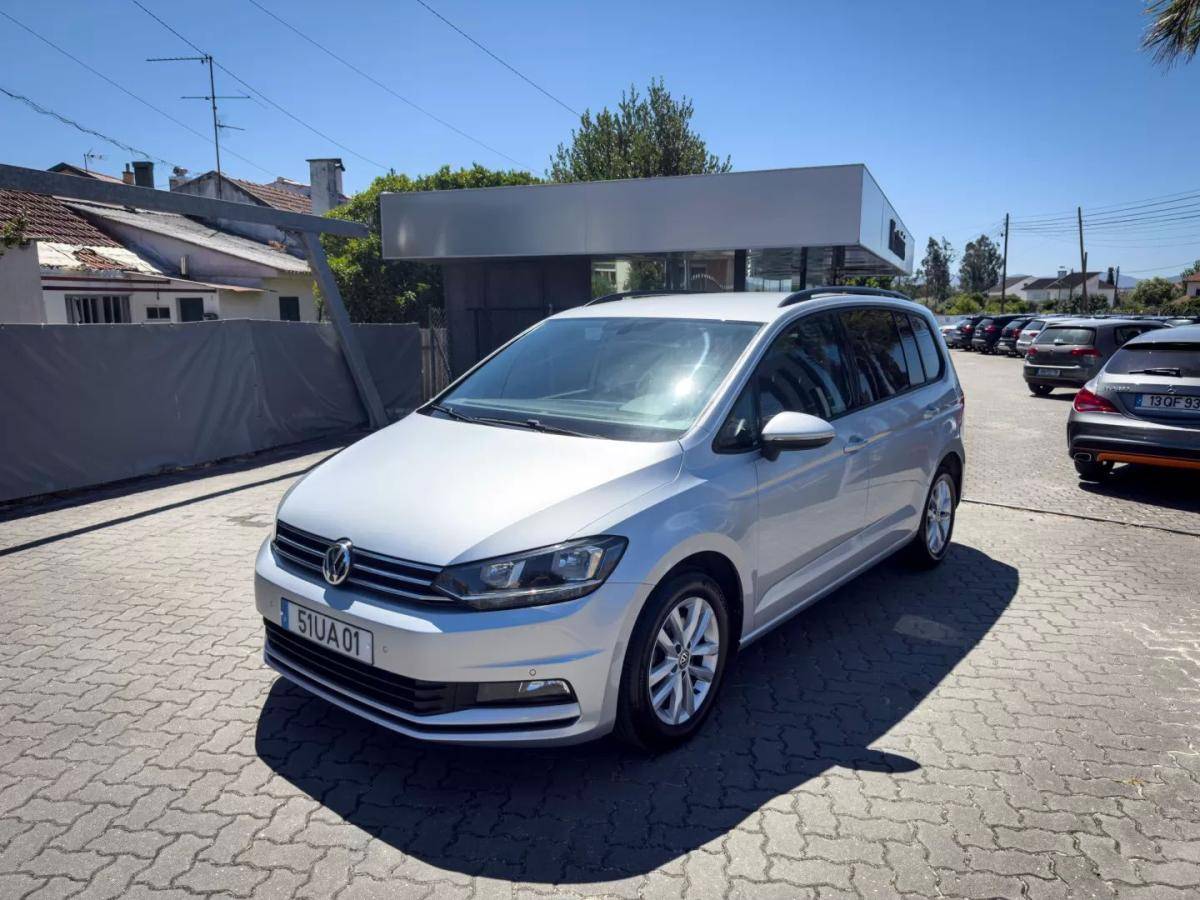 volkswagen-touran-2017-diesel-1598cc