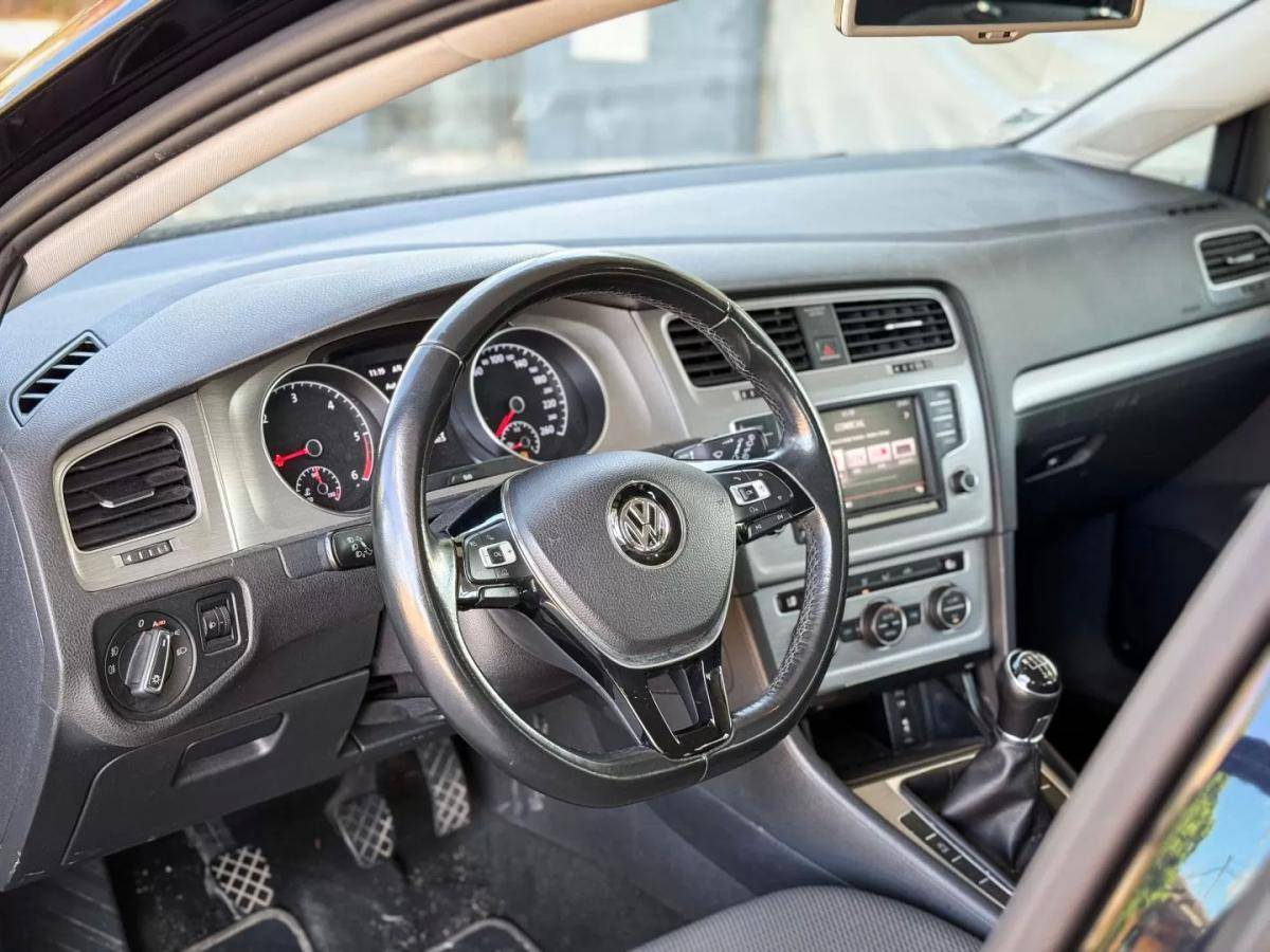 volkswagen-golf-variant-2015-diesel-1598cc