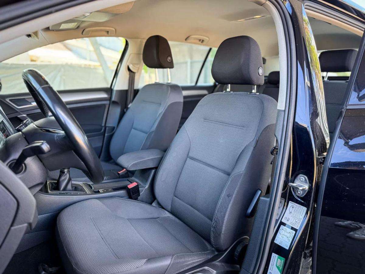 volkswagen-golf-variant-2015-diesel-1598cc