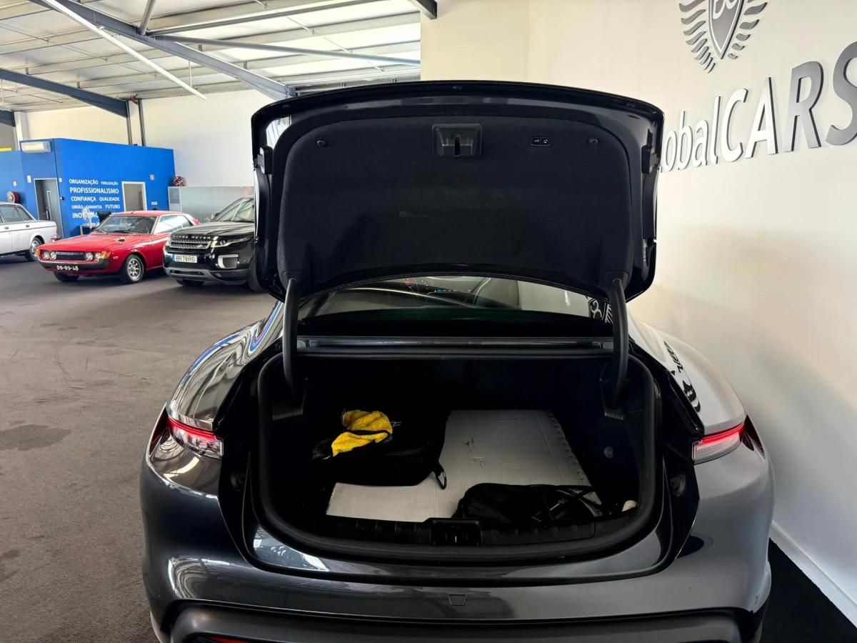 porsche-taycan-2021-eletrico-0cc
