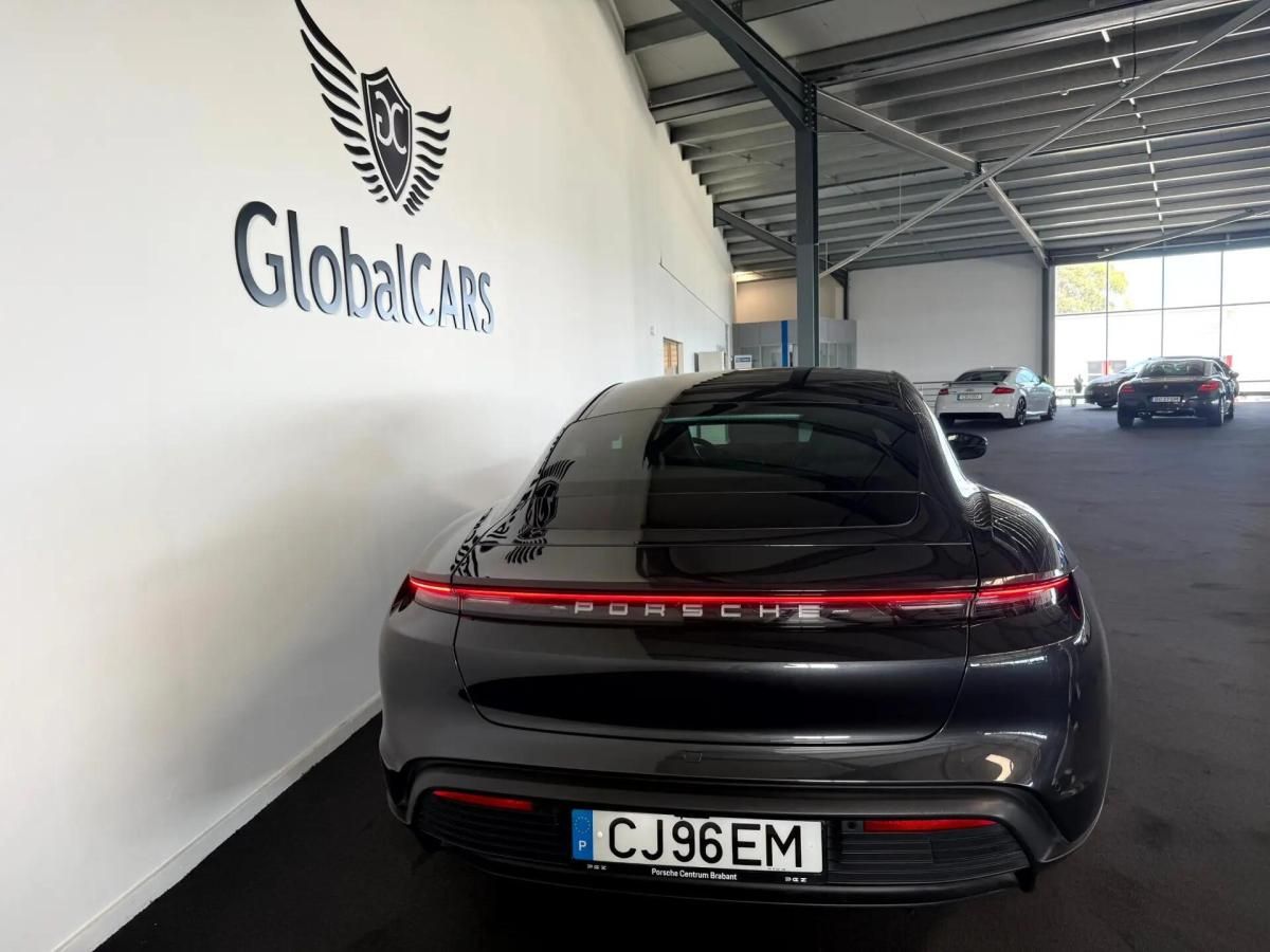 porsche-taycan-2021-eletrico-0cc