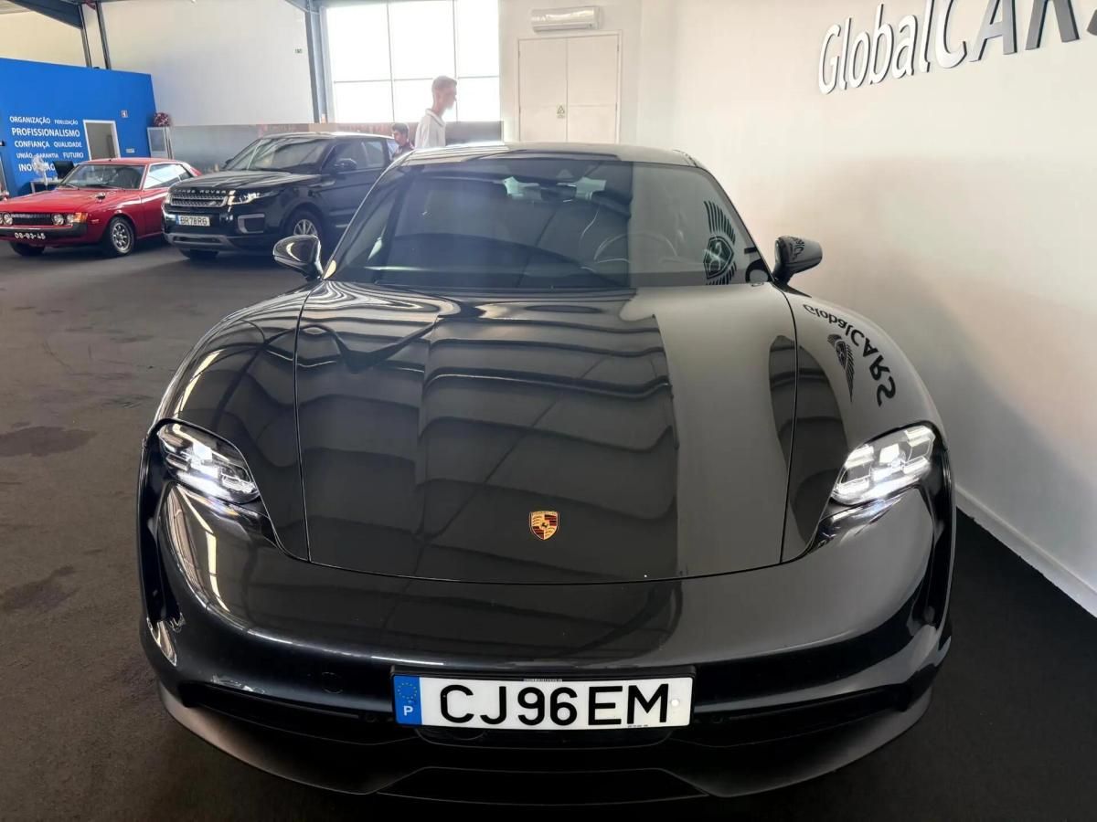 porsche-taycan-2021-eletrico-0cc