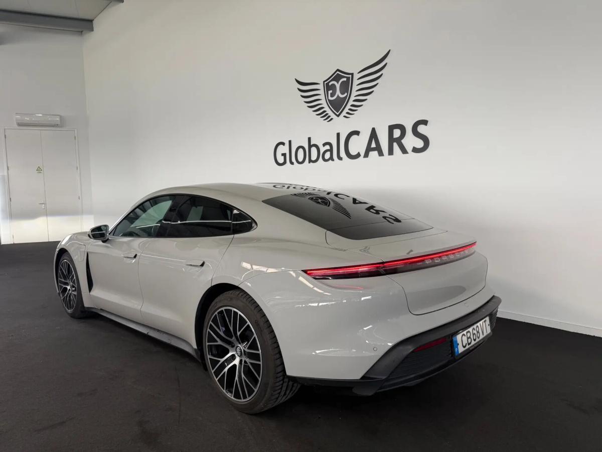 porsche-taycan-2021-eletrico-0cc