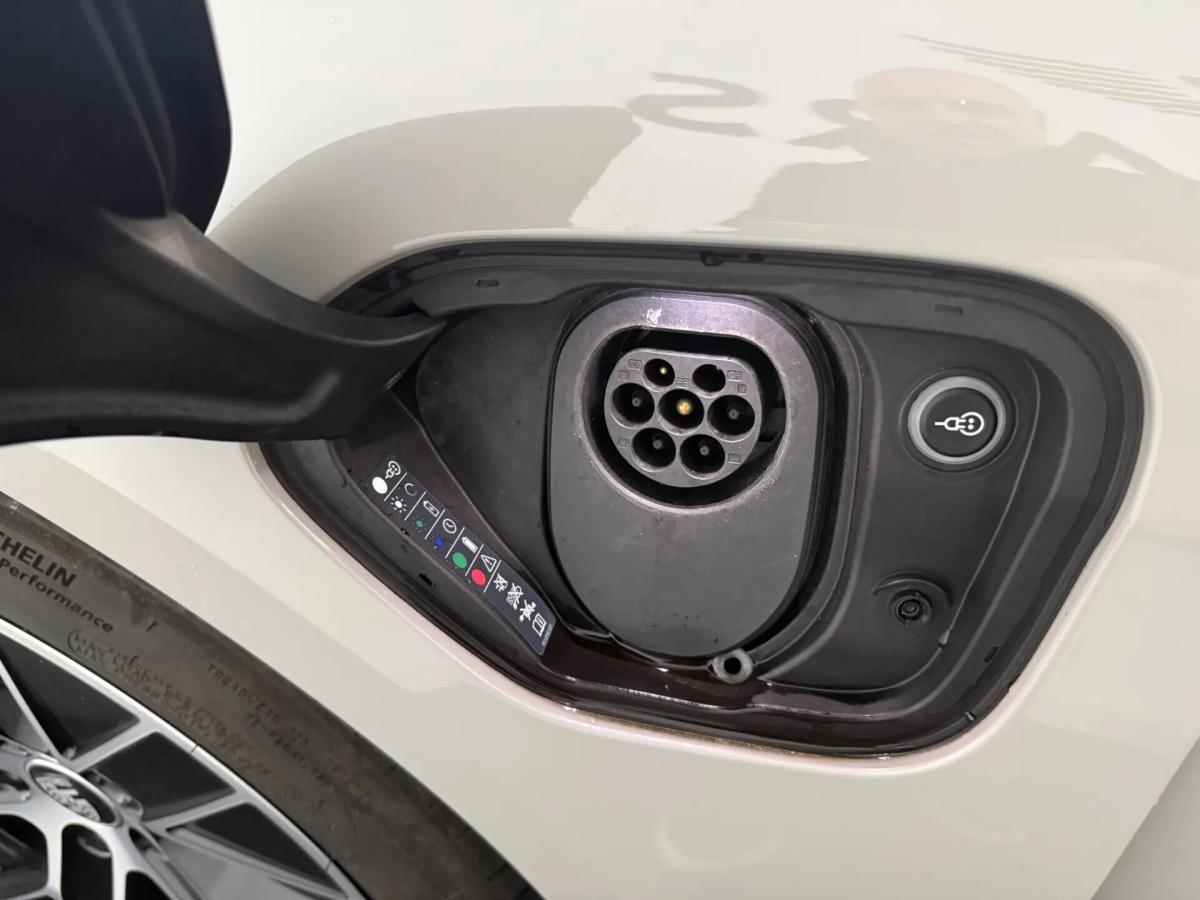 porsche-taycan-2021-eletrico-0cc