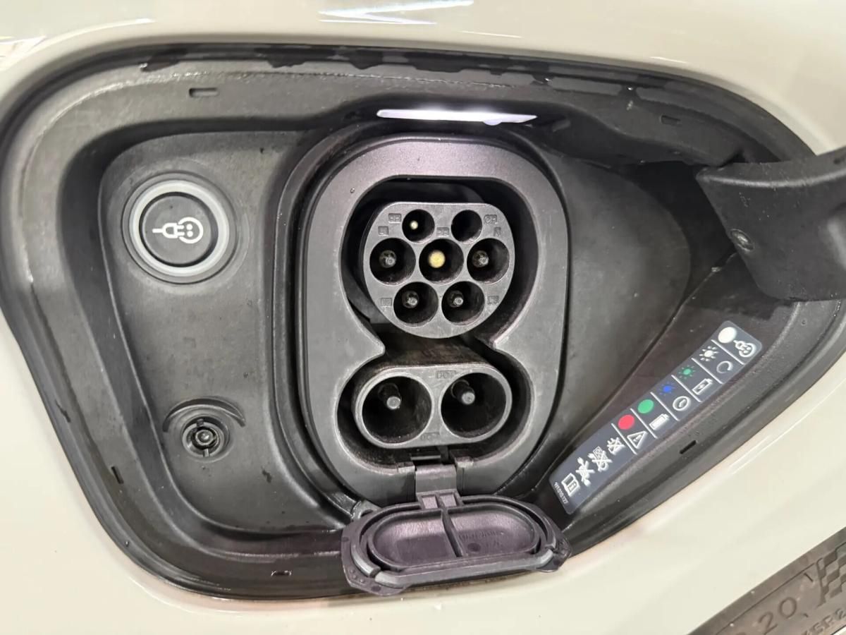 porsche-taycan-2021-eletrico-0cc