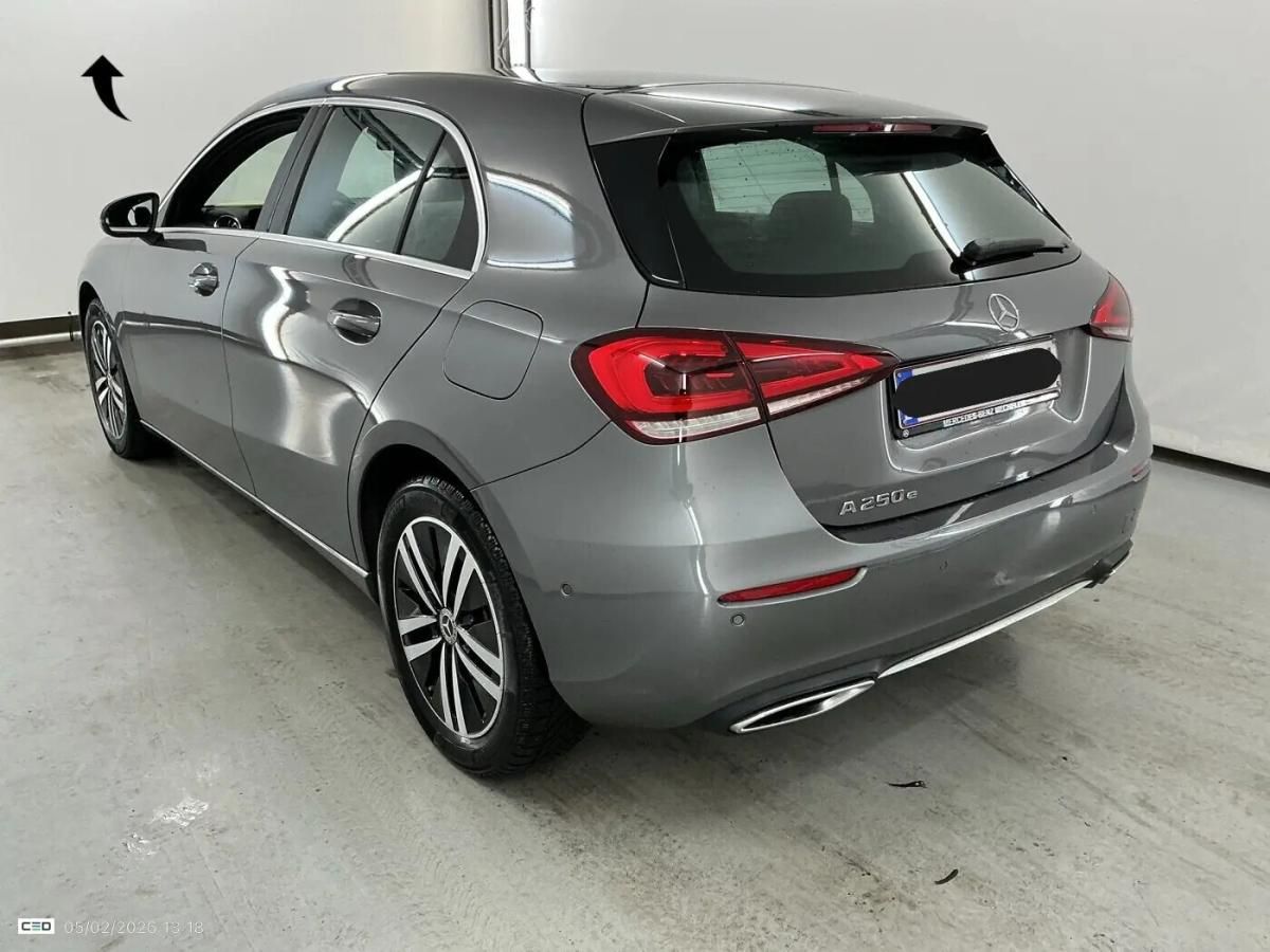 mercedes-benz-classe-a-a-250-e-2022-hibrido-a-gasolina-1332cc