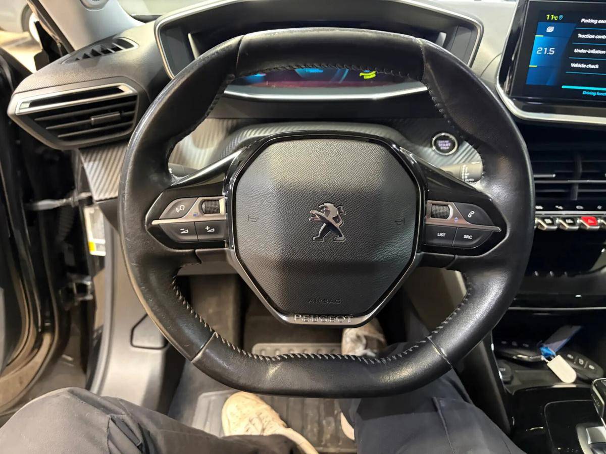 peugeot-e-2008-2021-eletrico-0cc