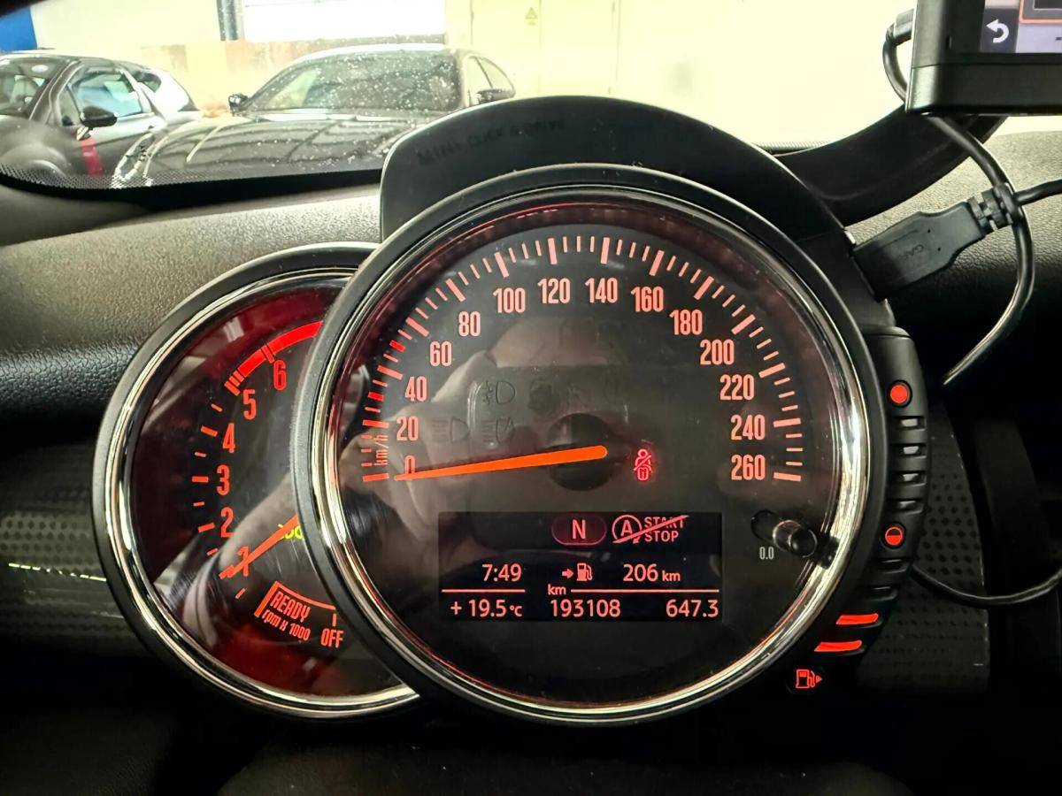 mini-cooper-d-2015-diesel-1496cc