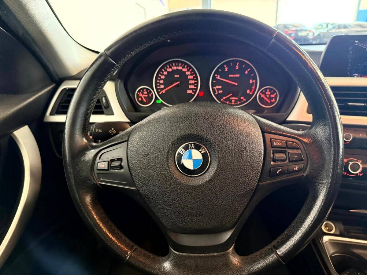 bmw-serie-3-318d-touring-2013-diesel-1995cc