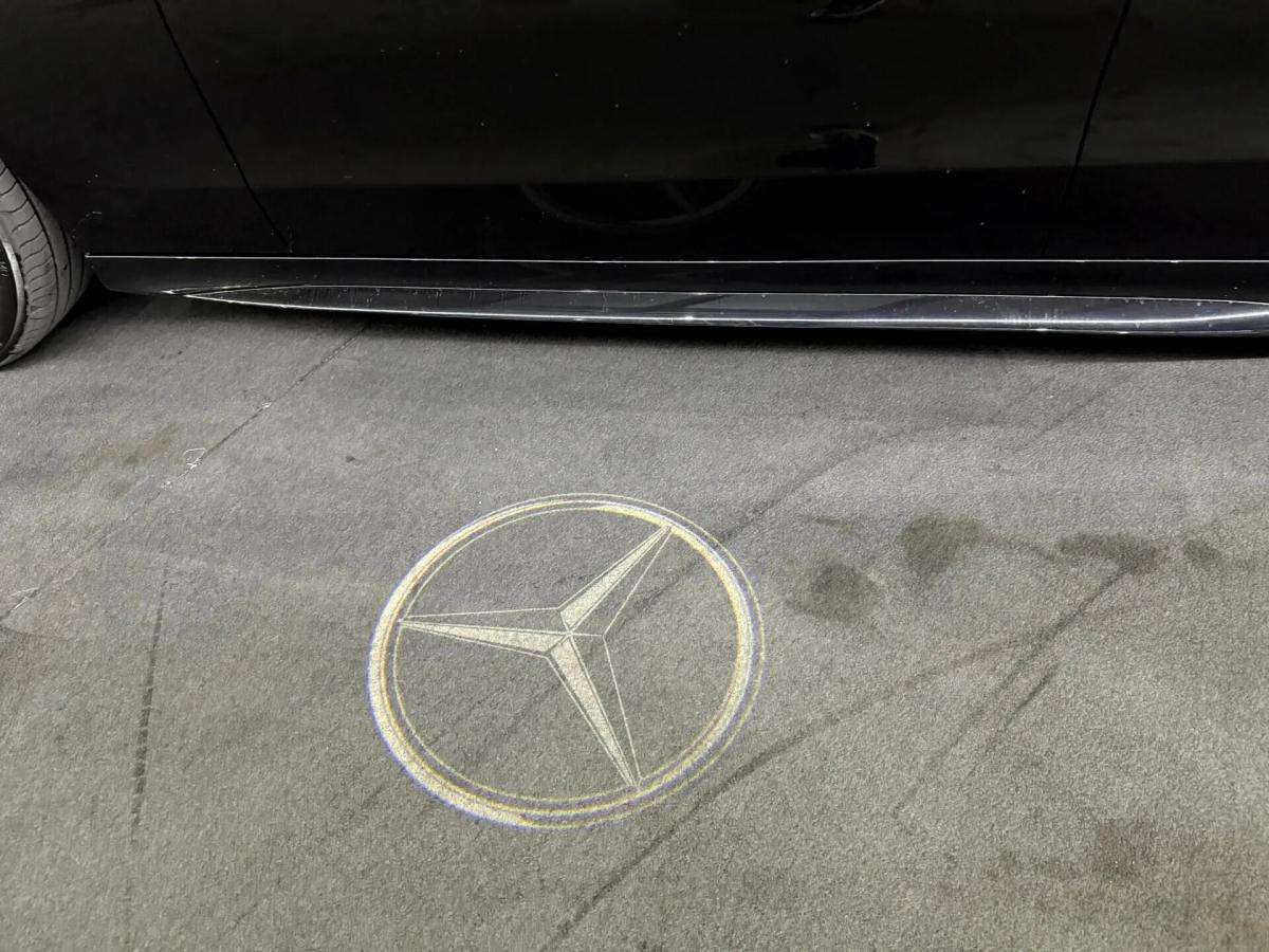 mercedes-benz-classe-c-c-300-e-2024-hibrido-a-gasolina-1999cc