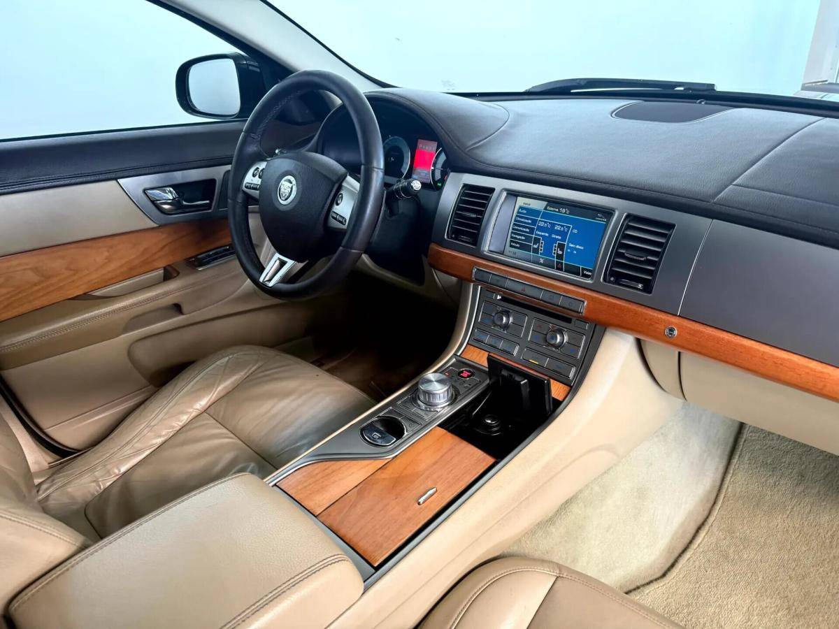 jaguar-xf-2011-diesel-2993cc