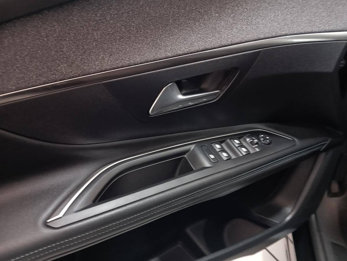 peugeot-3008-2022-diesel-1499cc
