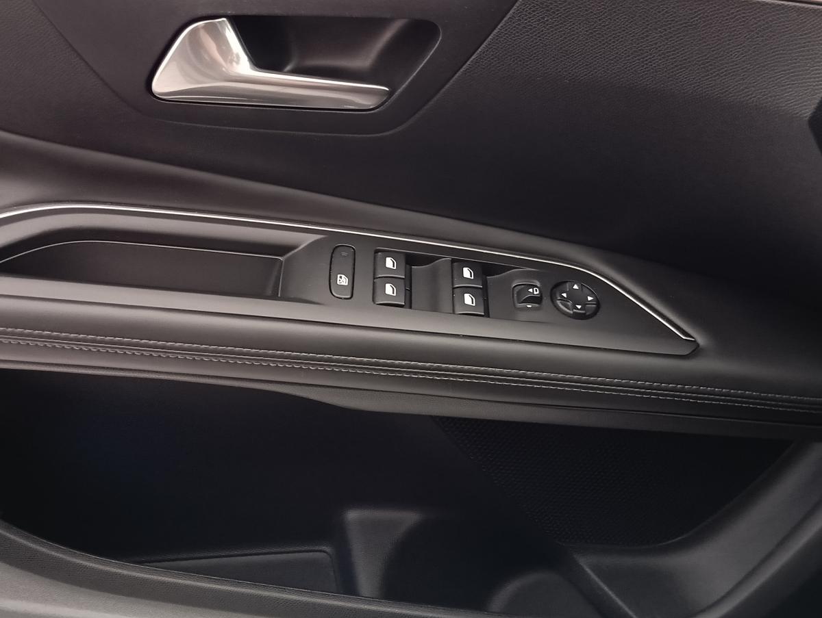 peugeot-3008-2017-diesel-1560cc