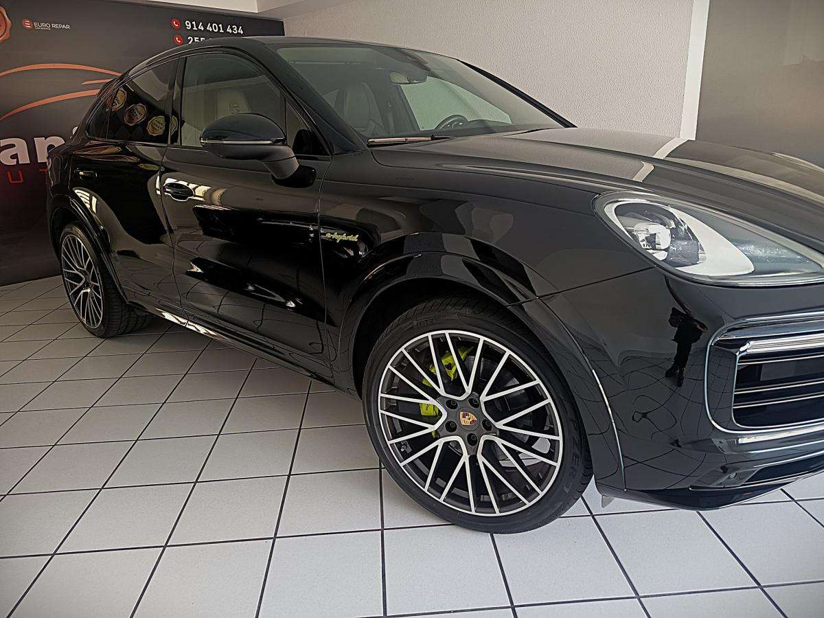 porsche-cayenne-2023-hibrido-a-gasolina-2995cc