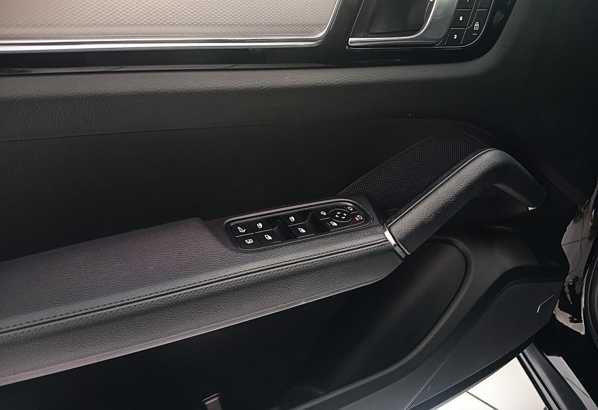 porsche-cayenne-2023-hibrido-a-gasolina-2995cc