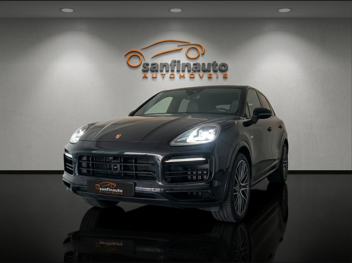 porsche-cayenne-2023-hibrido-a-gasolina-2995cc