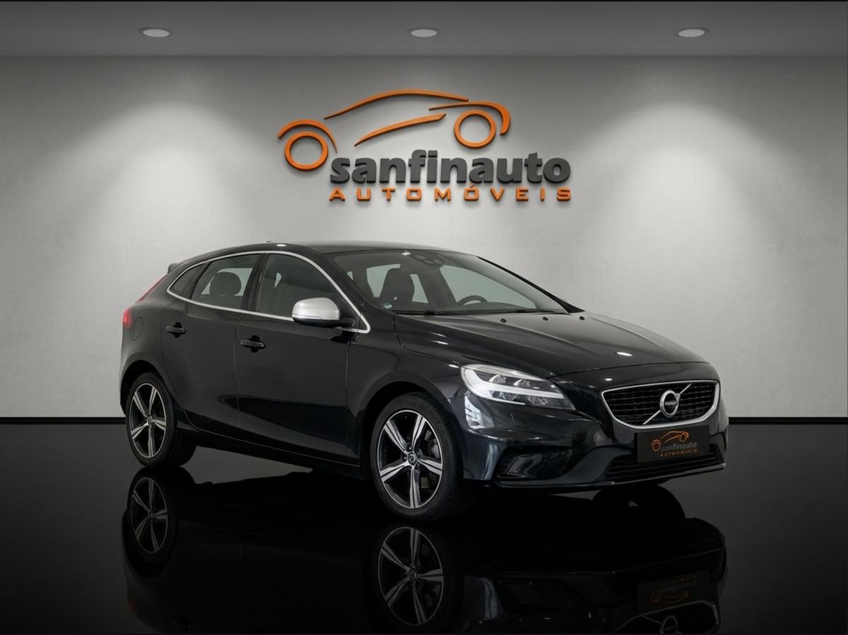 volvo-v40-2018-diesel-1969cc