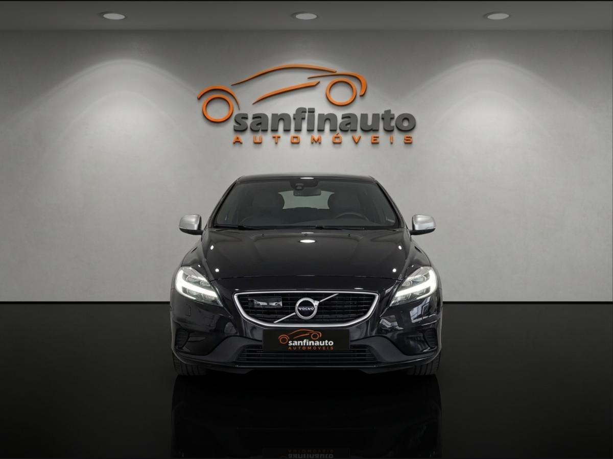 volvo-v40-2018-diesel-1969cc