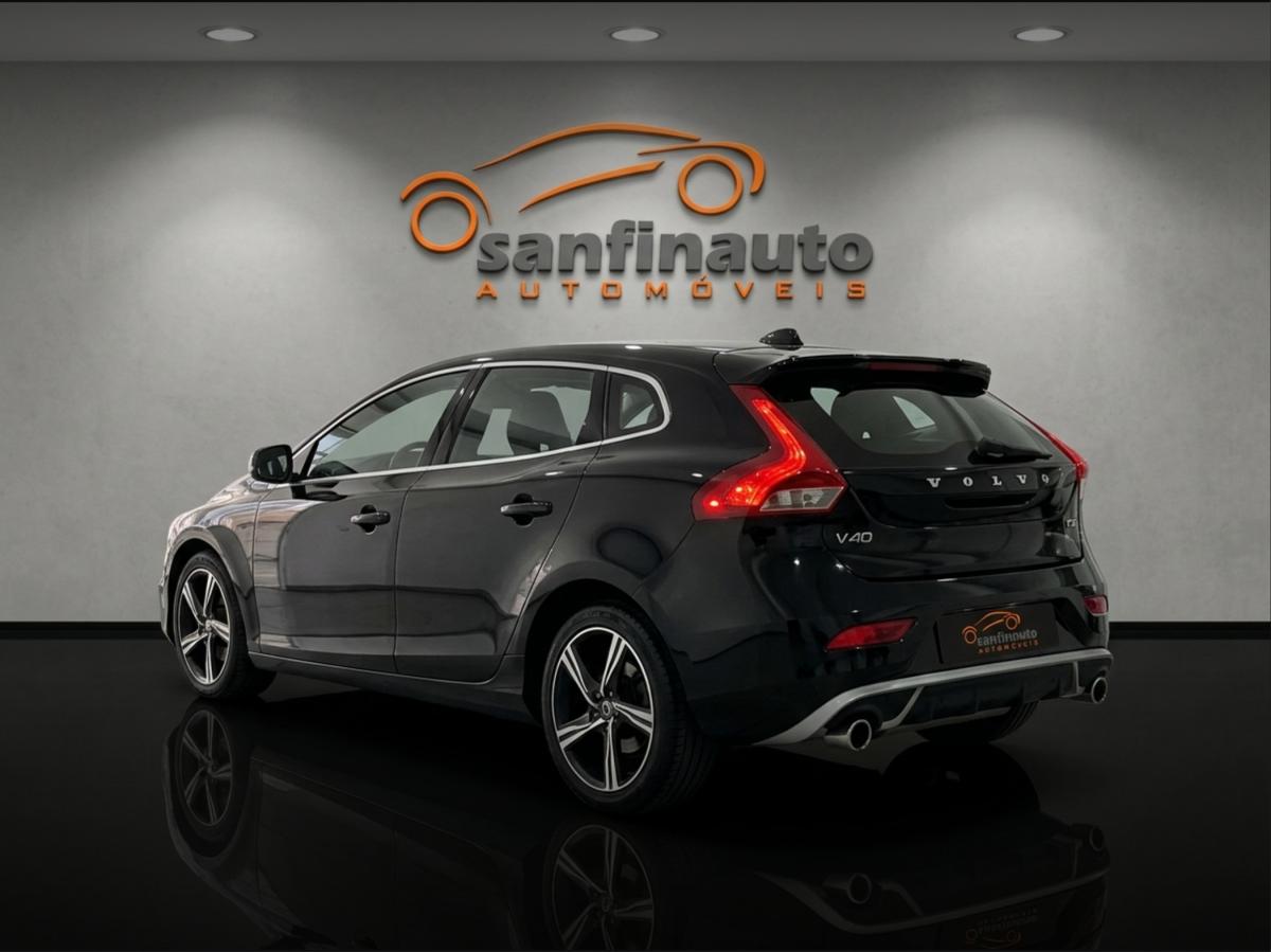 volvo-v40-2018-diesel-1969cc