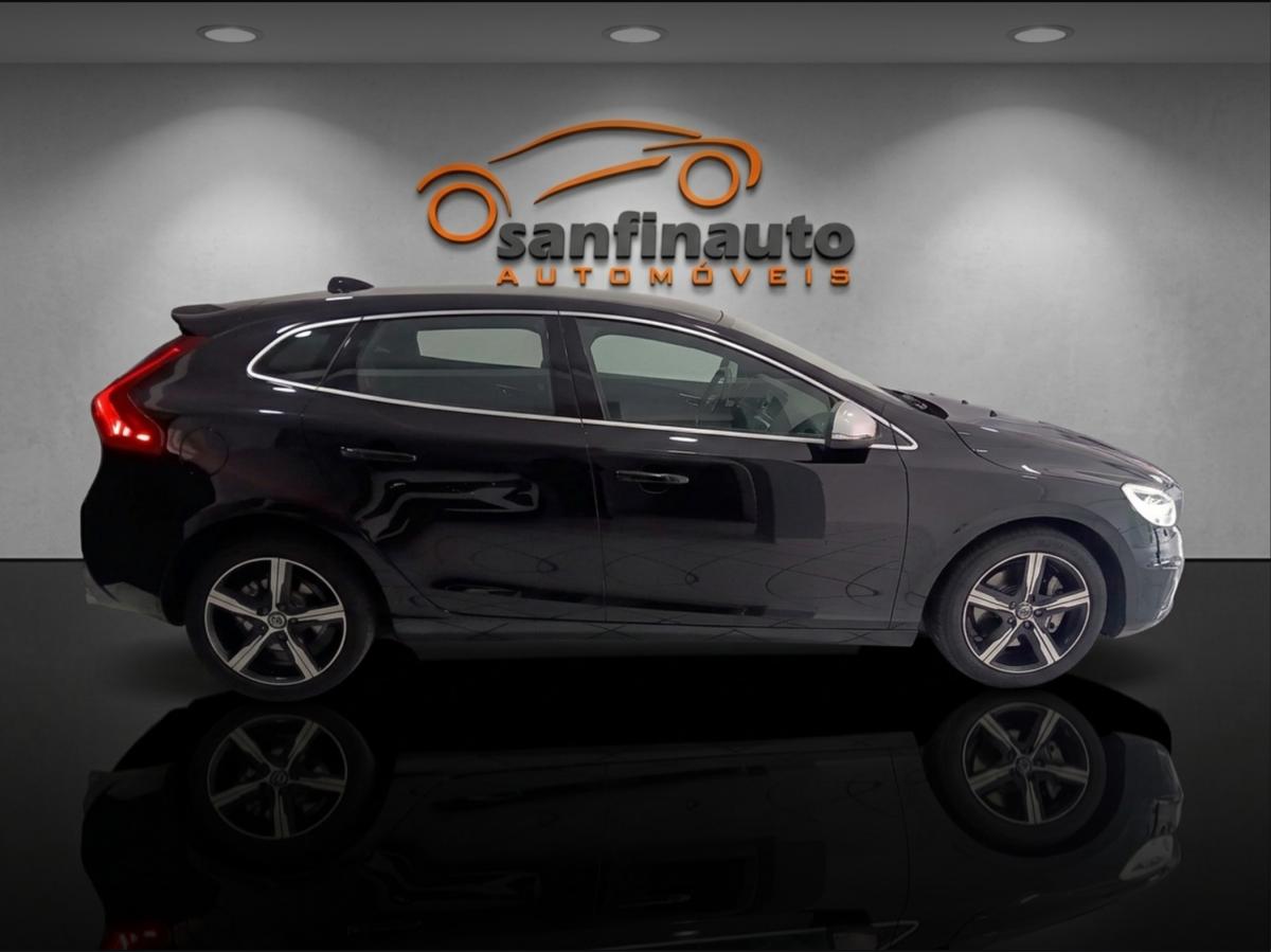 volvo-v40-2018-diesel-1969cc