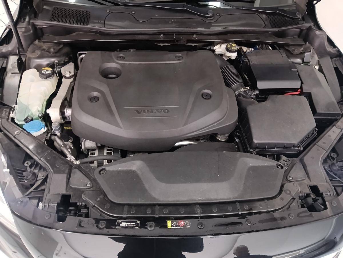 volvo-v40-2018-diesel-1969cc