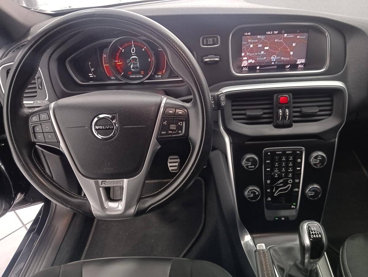 volvo-v40-2018-diesel-1969cc