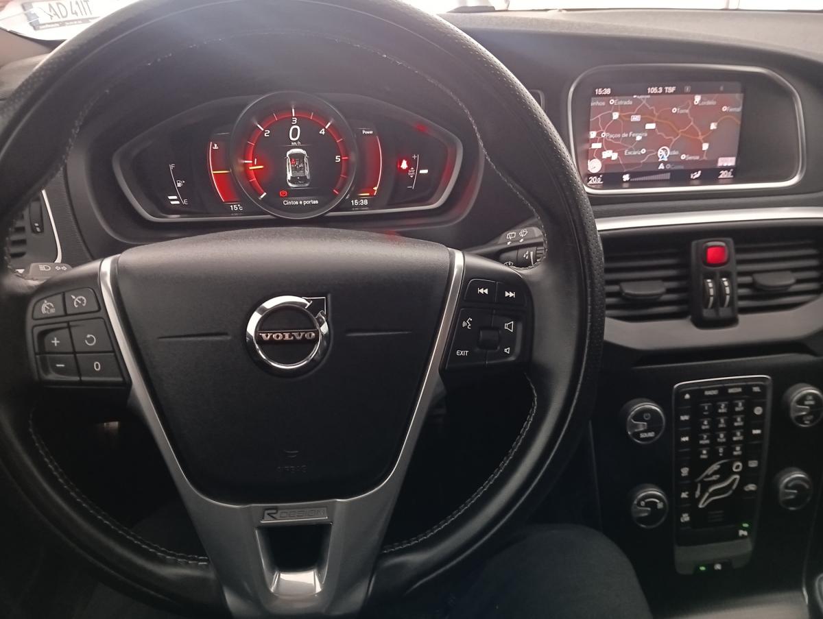 volvo-v40-2018-diesel-1969cc