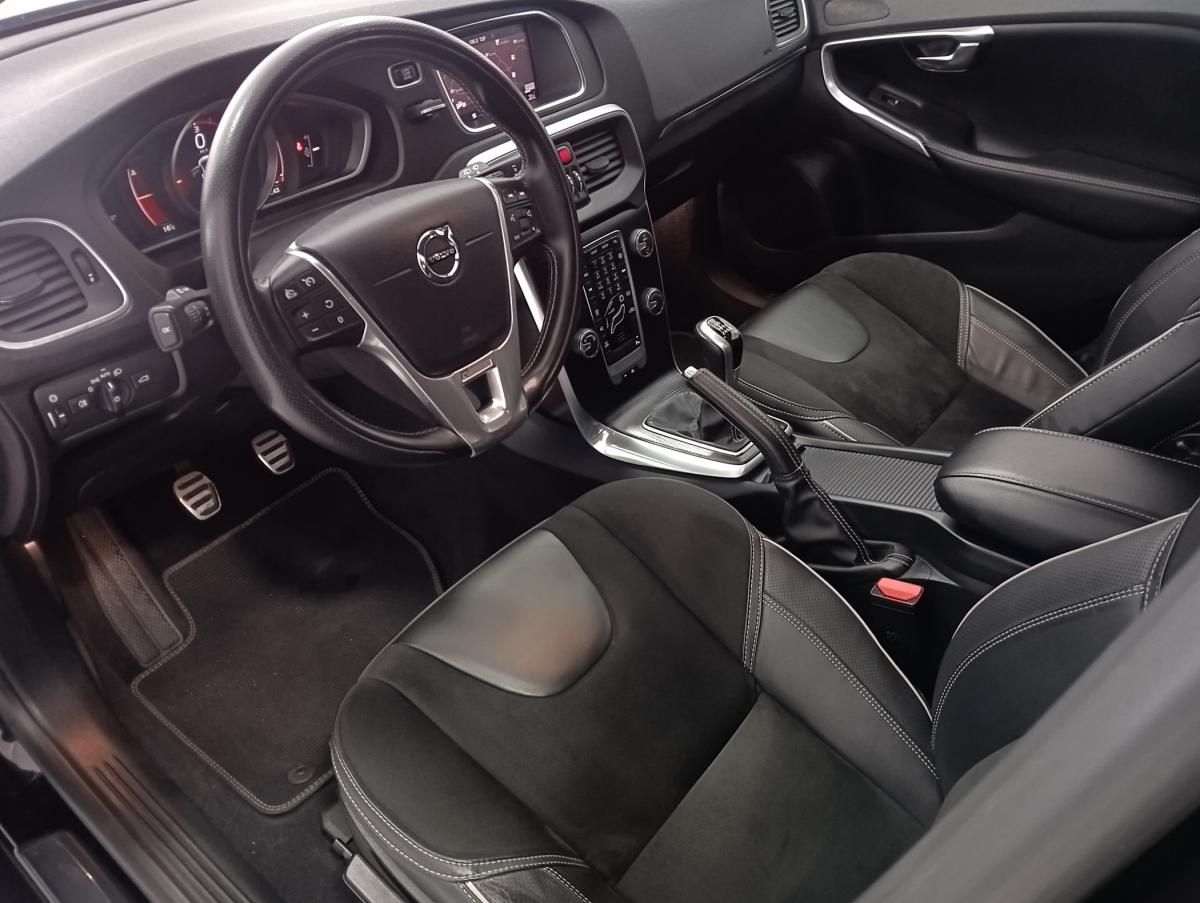 volvo-v40-2018-diesel-1969cc