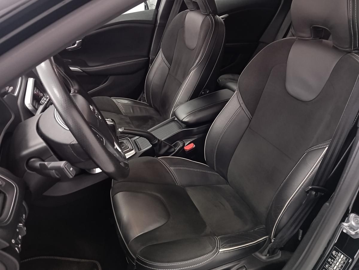 volvo-v40-2018-diesel-1969cc