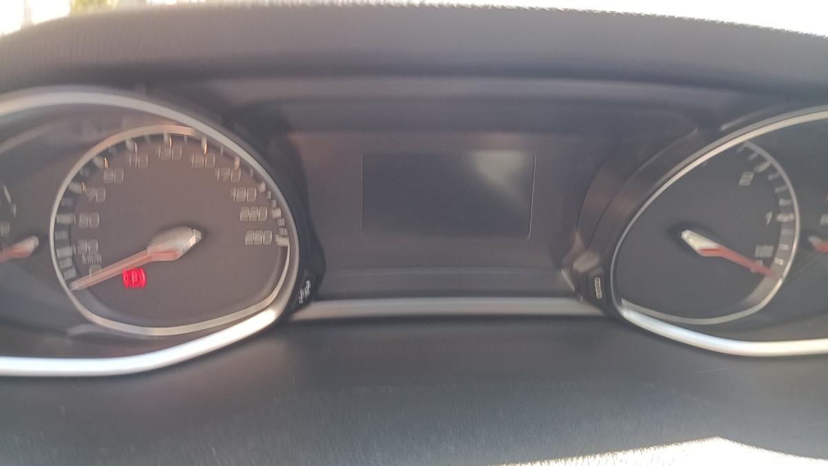 peugeot-308-2016-diesel-1560cc