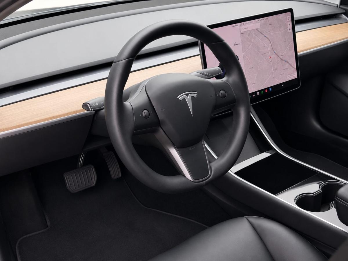 tesla-model-3-2020-eletrico-500cc