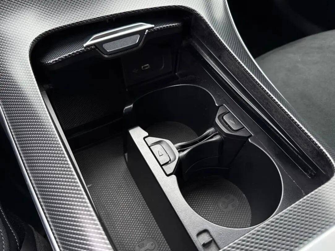 mercedes-benz-classe-c-2023-hibrido-a-gasolina-1999cc