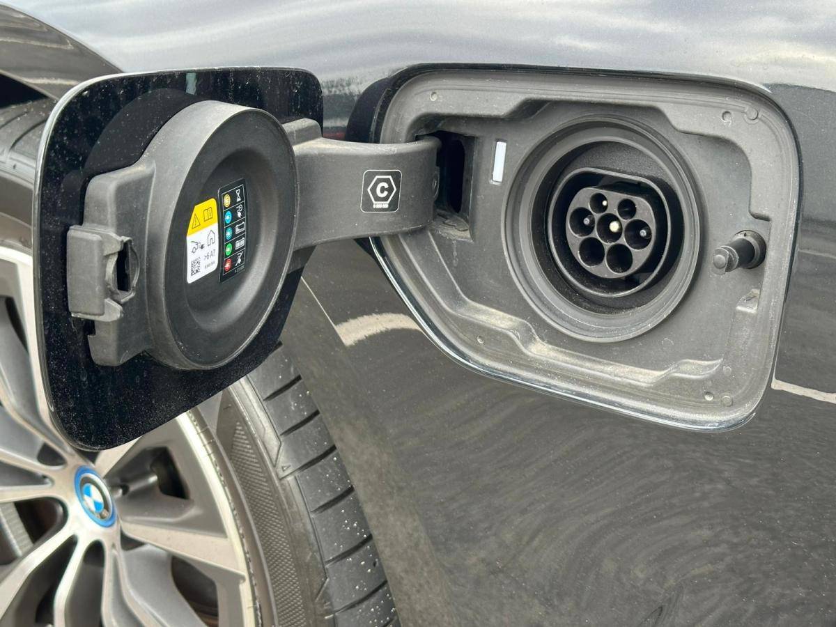 bmw-serie-3-2024-hibrido-a-gasolina-1998cc