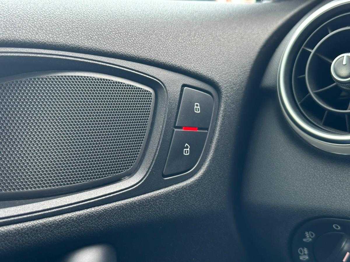 audi-a1-2011-diesel-1598cc