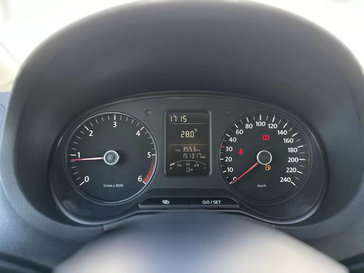 volkswagen-polo-2010-diesel-1199cc